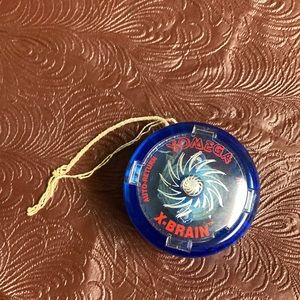 COPY - Yo-yo: Vintage yomega x-brain yo-yo